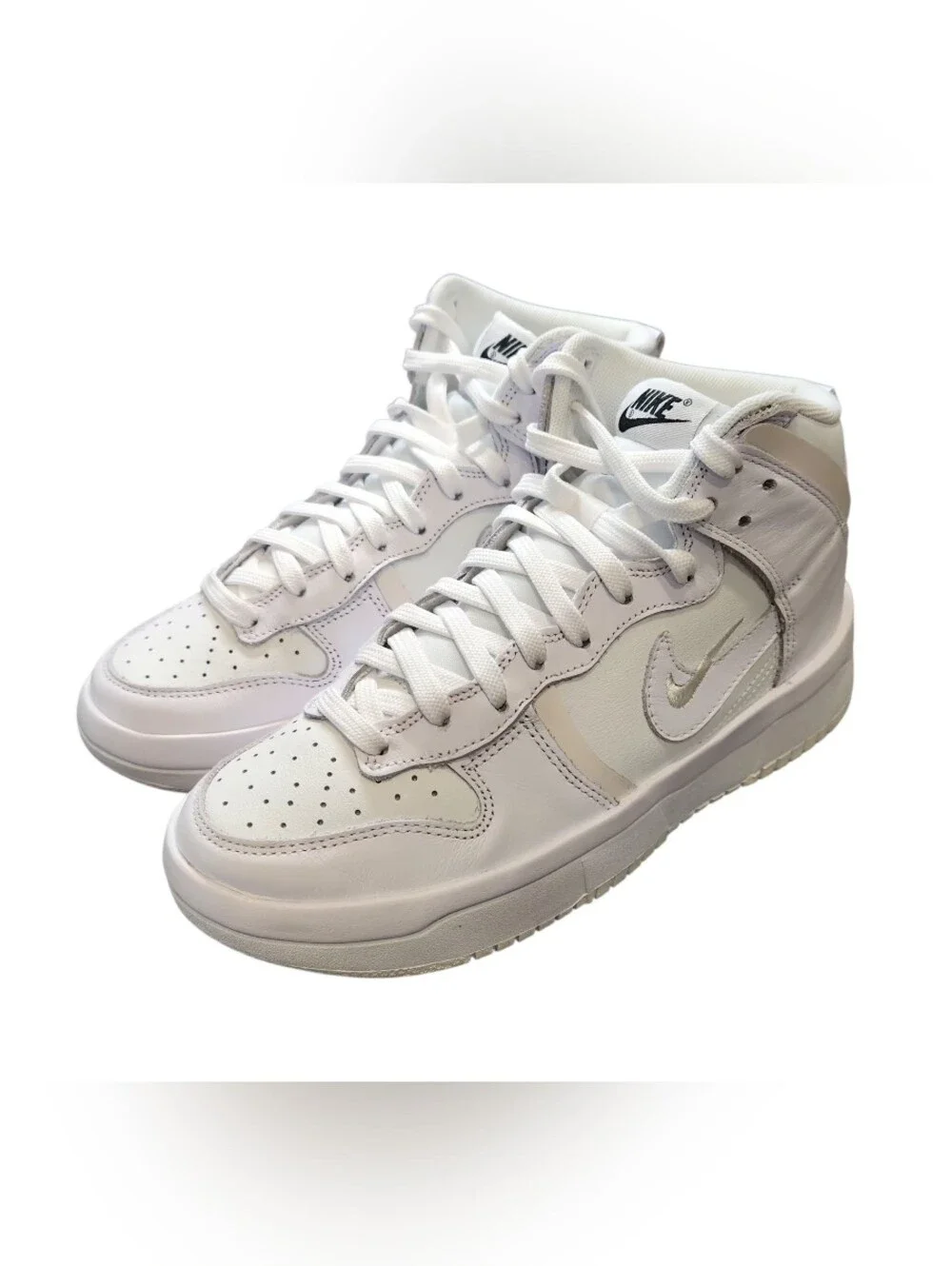 Nike used excellent